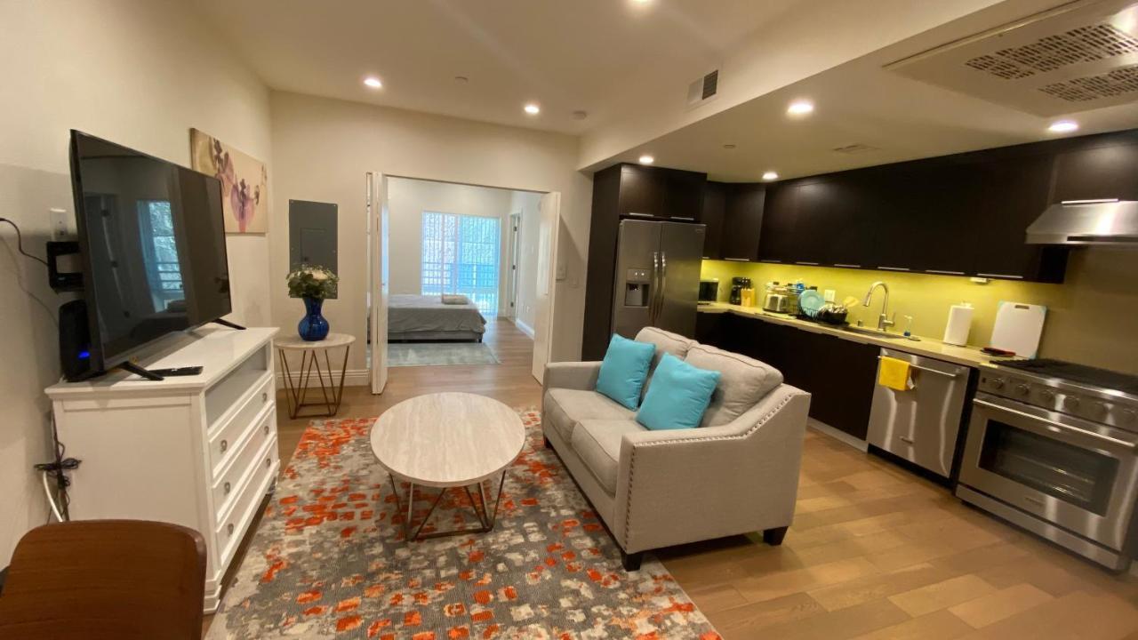 Gorgeous Apt With Parking In Ktown La Лос-Анджелес Экстерьер фото